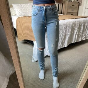 Abercombie 90’s Skinny High Rise jeans